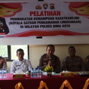 Tingkatkan Kemampuan Kasatkamling, Kapolres Bima Kota Dorong Patroli Rutin dan Profesionalisme