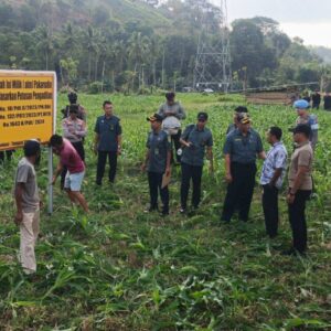 Kedepankan Pendekatan Humanis, Polres Bima Kota Sukses Amankan Eksekusi Lahan Sengketa di Sape