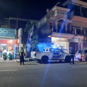 Antisipasi 3C, Regu II Turjawali Sat Lantas Polres Sumbawa Gelar Patroli Blue Light di Simpang Lawang Gali