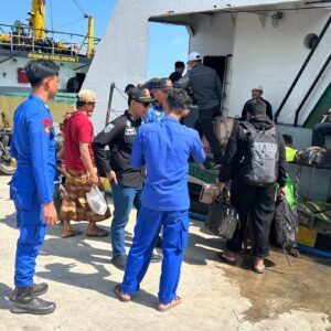 Sat Polairud Polres Dompu Tingkatkan Pelayanan dan Pengamanan Masyarakat Pesisir