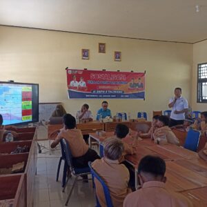 Satresnarkoba Polres Sumbawa Barat Gandeng BNNK dan Kesbangpol Gelar Program “BERSINAR” di SMAN 1 Brang Rea