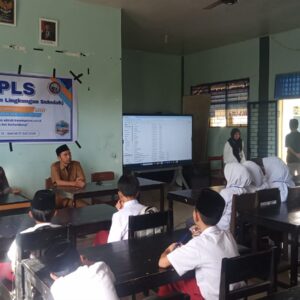 Personel Polsek Sikur Berikan Penyuluhan Bahaya Penyalahgunaan Narkoba 