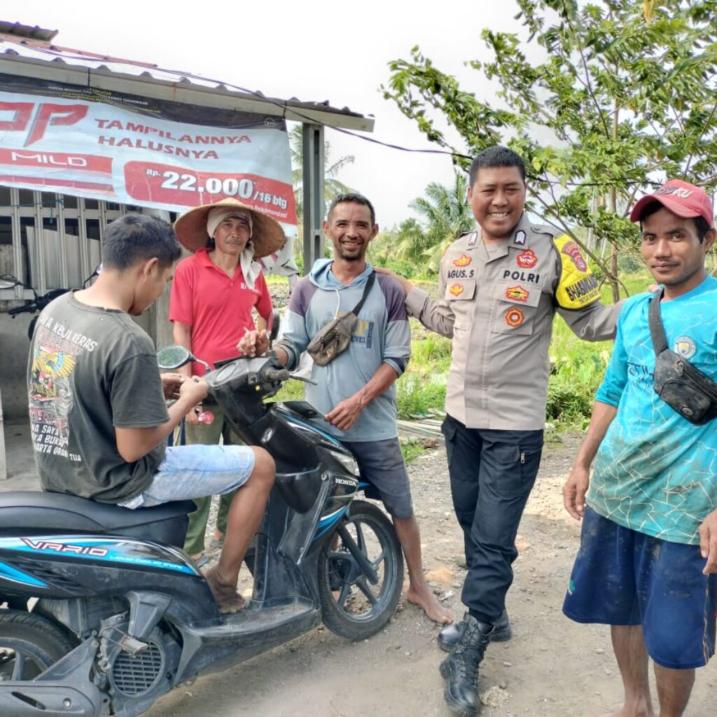 Bhabinkamtibmas Desa Bagik Papan Bripka Agus Salim Ajak Warga Jaga Kamtibmas dan Dukung Program Ketahanan Pangan
