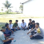 Bhabinkamtibmas Desa Setanggor Sambangi Warga dan Pemuda, Sampaikan Imbauan Kamtibmas serta Bahaya Narkoba dan Judi Online