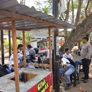 Polresta Lombok Tengah Patroli Cegah Tawuran Pelajar di Jalan Praya-Mujur