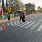 Beri Rasa Aman bagi Pelajar, Personel Polsek Utan Gelar Pengaturan Lalu Lintas Pagi di Depan SMPN 1 Utan