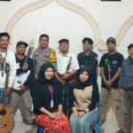 Bhabinkamtibmas Kelurahan Denggen Amankan Penutupan Lomba Karang Taruna Pendekar, Imbau Warga Jaga Kamtibmas