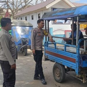 Patroli Pemantauan Aktivitas Masyarakat Upaya Nyata Polsek Woha Ciptakan Situasi Kamtibmas Yang Kondusif di Wilayah Hukumnya