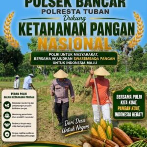 Tingkatkan Ketahanan Pangan Nasional, Anggota Polsek Bancar Tanam Jagung Bersama Warga Desa Ngujuran