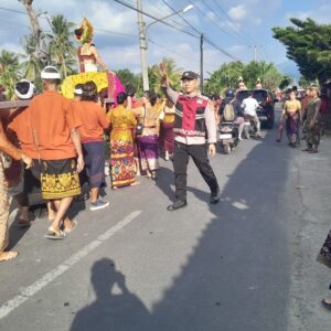 Polsek Tanjung Amankan dan Kawal Giat Nyongkolan di Desa Tegal Maja