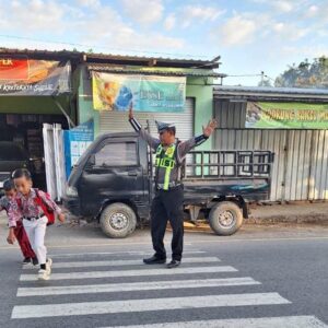 Pastikan Kelancaran Arus Lalulintas di Jam Sibuk, Satlantas Polres Bima Kabupaten Rutin Menggelar Kegiatan Rawan Pagi