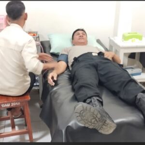 Wujud Kepedulian Polri, Personel Polres Bima Kota Donorkan Darah untuk Bantu Pasien RSUD Bima