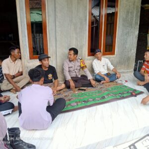Jumat Curhat, Bhabinkamtibmas Kelurahan Sadia Ajak Warga Perangi Miras dan Narkoba Demi Kamtibmas Kondusif