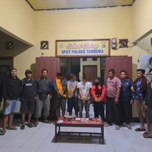 Komitmen Tanpa Kompromi, Polsek Tambora Bongkar Sindikat Jaringan Pengedar Narkoba empat Orang diamankan 54 Poket BB dan Jutaan Rupiah Uang Tunai ikut Disita