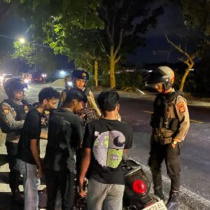 Intensifkan Keamanan Dini Hari, Patroli Perintis Presisi Lombok Barat Menyisir Wilayah Gerung