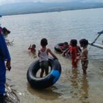 Memastikan Kenyamanan Masyarakat Yang Menikmati Liburan, Satpolairud Polres Bima Kabupaten Gelar Patroli Pengamanan Wisata di Pantai Kalaki