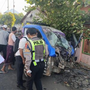 Olah TKP Lakalantas, Unit Gakum Satlantas Polres Bima Kabupaten Amankan Senpira dan Amunisi Aktif