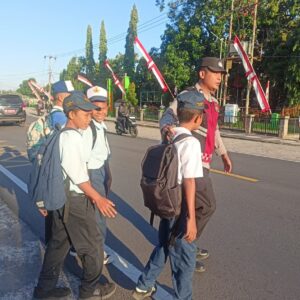 Polsek Bayan Tingkatkan Pengamanan Jam Masuk Sekolah untuk Jaga Keselamatan Pelajar