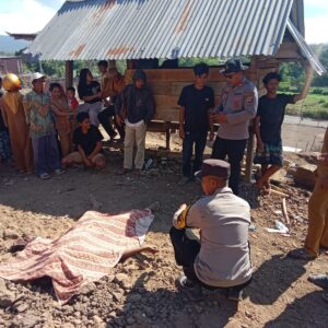 POLSEK MANGGELEWA RESPONS CEPAT TANGANI PENEMUAN WARGA MENINGGAL DUNIA DI DESA TEKASIRE