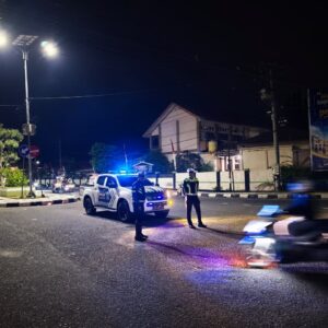 Antisipasi Balap Liar dan Laka Lantas, Sat Lantas Polres Sumbawa Intensifkan Patroli Blue Light di Simpang Samota