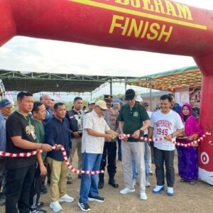 Amankan Pameran Bonsai HUT RI ke-81, Kapolsek Sumbawa Dampingi Wabup Buka Event Seni di Desa Pungka