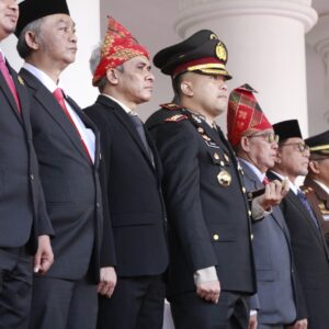 Polres Sumbawa Barat Hadiri dan Amankan Upacara Peringatan HUT Ke-81 RI di Lapangan Graha Fitrah