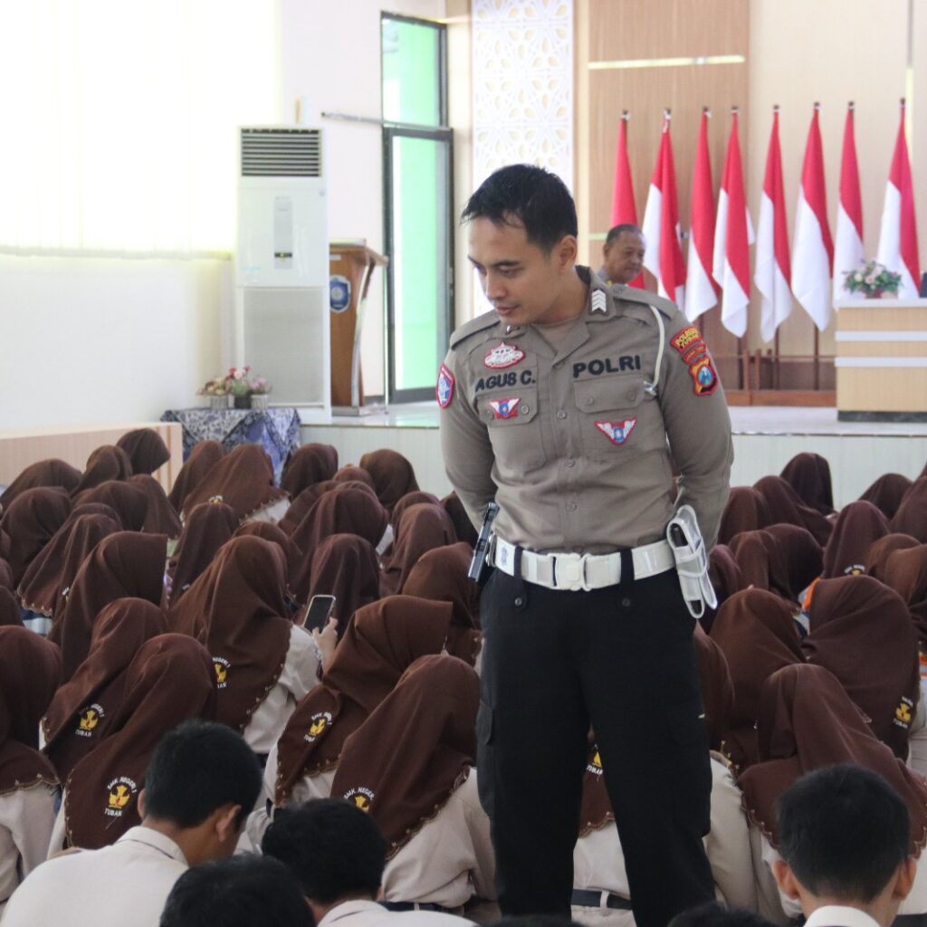 Cetak Generasi Siap Kerja, SMKN 1 Tuban Kenalkan Program AI Kepada Ratusan Pelajar