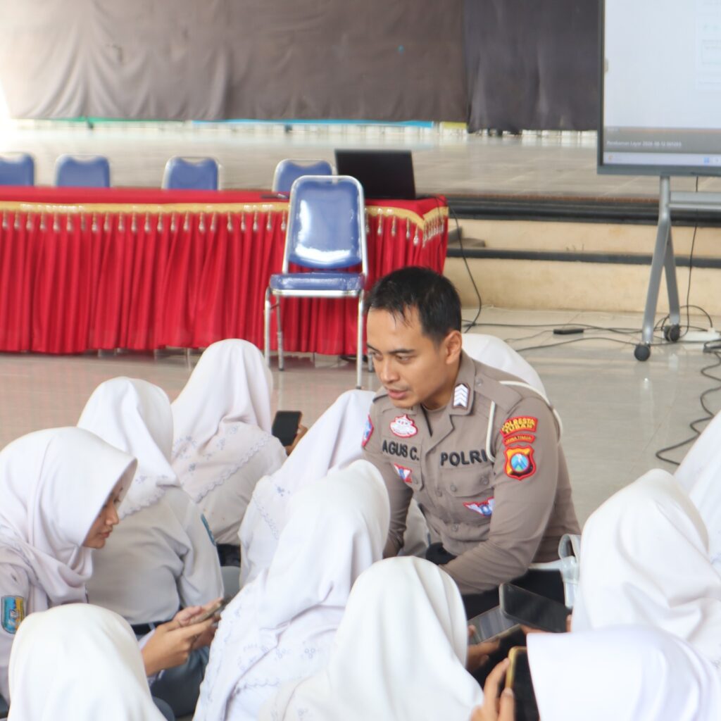 Polresta Tuban Gelar Edukasi Program AI di SMAN 4 Tuban guna cegah penyalahgunaan medsos