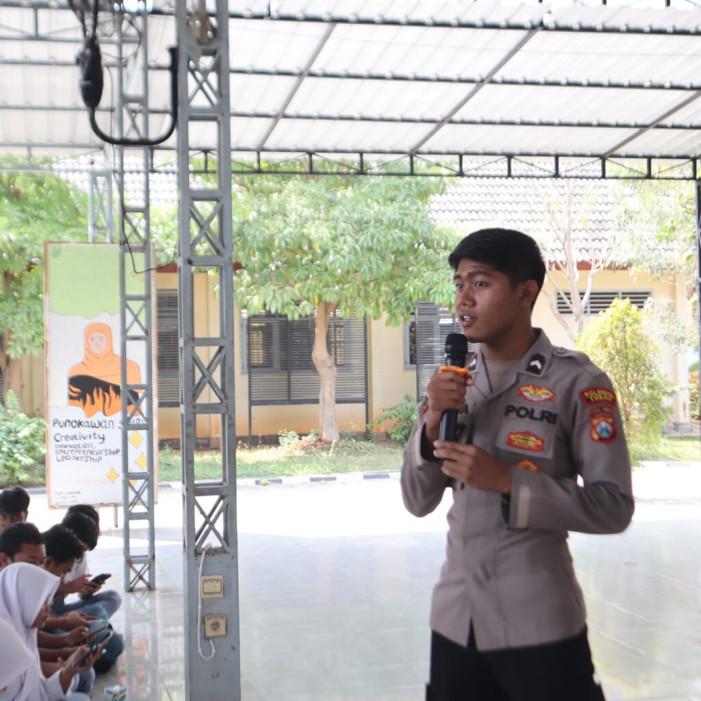 Polresta Tuban Cegah Penyalahgunaan Medsos di SMAN 4 Tuban