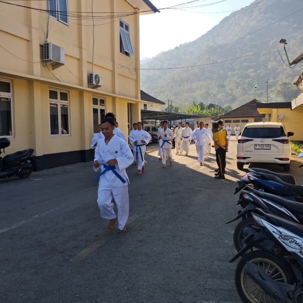 Jelang UKP 2027, 48 Personel Polres Sumbawa Barat Ikuti Latihan Beladiri Polri
