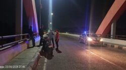 Cegah Potensi Kriminalitas Malam Hari, Polsek Labuhan Badas Gelar Patroli Blue Light di Jalur Samota dan Objek Vital