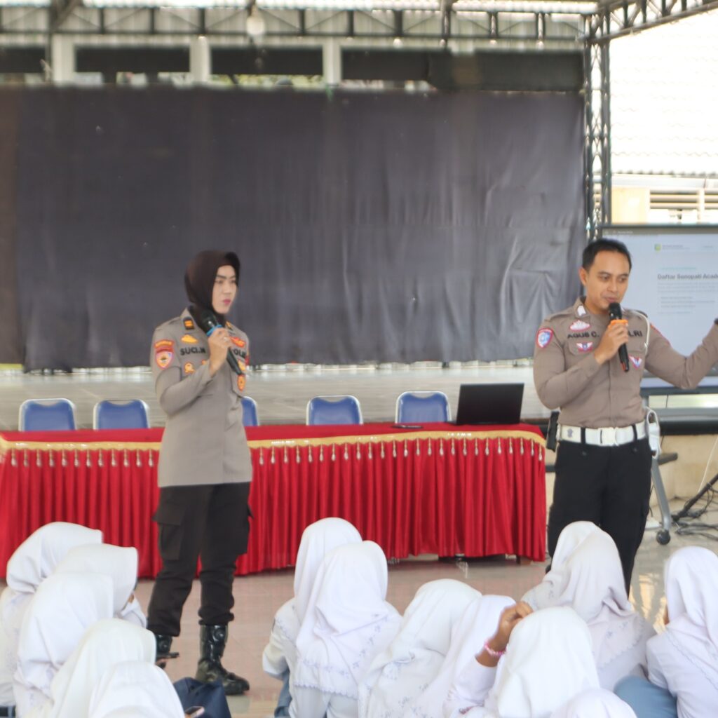 Polresta Tuban Sambangi SMAN 2 Tuban, Sosialisasikan Penggunaan AI Secara Cerdas dan Aman
