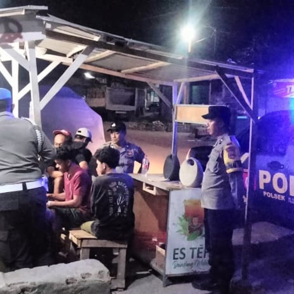 Polsek Asakota Gelar Patroli Strong Point, Tekan Potensi Gangguan Kamtibmas