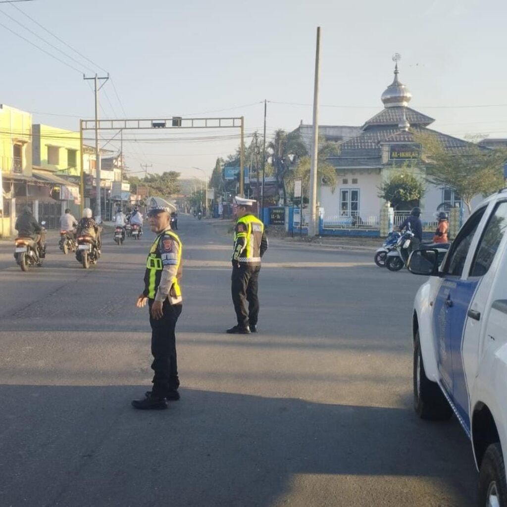 Pelayanan Prima, Satlantas Polres Bima Kabupaten Gelar Rawan Pagi di Jam Sibuk