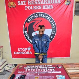 Nekad Edarkan Narkoba Jenis Sabu Pria Asal Kecamatan Plampang ini Diringkus Satreskoba Polres Bima Kabupaten 78,56 BB Disita