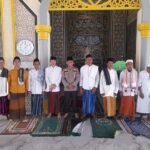 Kapolsek Rhee Jadi Khatib Sekaligus Gelar Jumat Keliling di Masjid Darussalam