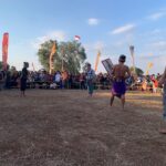 POLSEK MANGGELEWA AMANKAN PEGELARAN SENI BUDAYA PERESEAN, SEMARAKKAN HUT RI KE-81