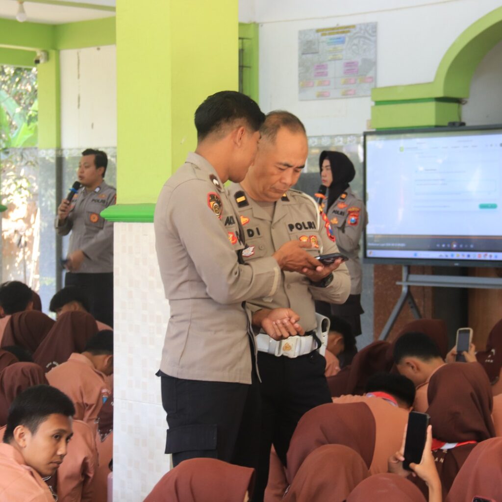 Cetak Generasi Siap Kerja, SMAN 5 Tuban Kenalkan Program AI Kepada Ratusan Pelajar