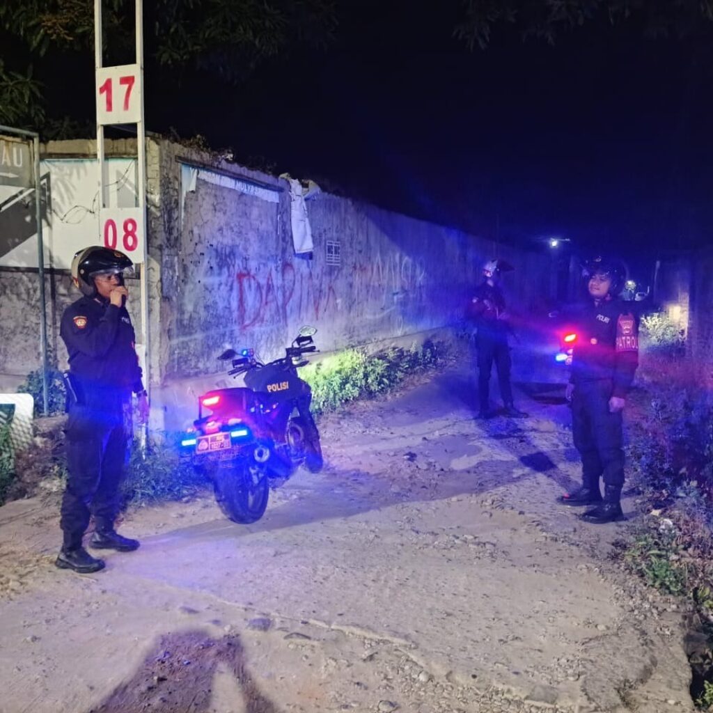 Cegah Gangguan Kamtibmas, Sat Samapta Polres Sumbawa Gelar Patroli Blue Light Dini Hari di Pemukiman Warga