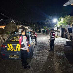 Polsek Pringgarata Tingkatkan Patroli Malam, Sasar Perkampungan Warga
