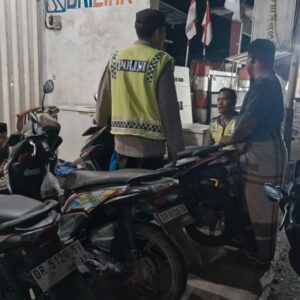 Polsek Batukliang Utara Patroli Pertokoan, Antisipasi Gangguan Kamtibmas