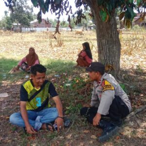 BHABINKAMTIBMAS SERAKAPI SAMBANG PETANI, DORONG OPTIMALISASI LAHAN PEKARANGAN
