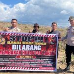 Tingkatkan Kesadaran Masyarakat Akan Dampak Negatif Karhutla,Polsek Soromandi Dor to dor Laksanakan Sosialisasi Pencegahan