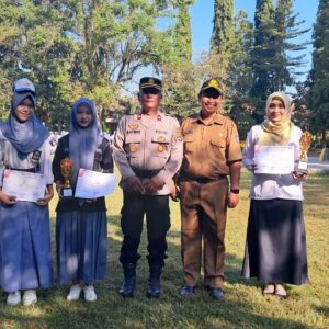 Jadi Pembina Upacara di SMAN 1 Alas, Kapolsek Ingatkan Pelajar Jauhi Narkoba dan Tawuran