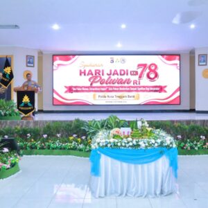 Polda NTB Gelar Syukuran Hari Jadi Ke-78 Polwan RI Secara Virtual, Berlangsung Khidmat dan Lancar  MATARAM – Seluruh personel Polisi Wanita (Polwan) di wilayah hukum Kepolisian Daerah Nusa Tenggara Barat (Polda NTB) mengikuti rangkaian Acara Syukuran Hari Jadi Ke-78 Polwan Republik Indonesia Tahun 2026. Kegiatan tersebut dilaksanakan secara serentak melalui sambungan aplikasi Zoom Meeting pada Selasa (8/9/2026).  Pelaksanaan syukuran ini melibatkan seluruh personel Polwan dari berbagai satuan kerja (Satker) Mapolda NTB hingga tingkat Polres dan Polresta jajaran. Meskipun dilaksanakan secara virtual, hal tersebut sama sekali tidak mengurangi kekhidmatan, kebersamaan, dan semangat para srikandi Bhayangkara di NTB dalam memperingati momen bersejarah bagi korps wanita di kepolisian.  Rangkaian acara yang diisi dengan agenda syukuran nasional ini menjadi ajang refleksi serta penguatan komitmen bagi seluruh Polwan Polda NTB untuk terus meningkatkan profesionalisme, integritas, dan pengabdian dalam melayani masyarakat. Kehadiran seluruh anggota Polwan dari berbagai tingkatan wilayah menunjukkan soliditas yang kuat dalam mendukung tugas-tugas kepolisian di NTB.  Seluruh rangkaian kegiatan Syukuran Hari Jadi Ke-78 Polwan RI di tingkat Polda NTB dan Polres/ta jajaran dari awal hingga akhir acara berjalan dengan aman, tertib, dan lancar.