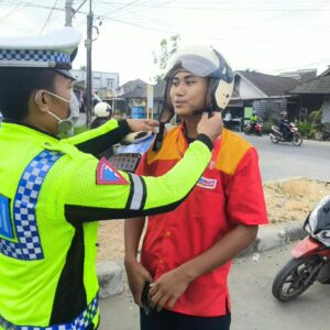 Tingkatkan Kesadaran Berlalu Lintas, Sat Lantas Polres Sumbawa Barat Gelar Kampanye Keselamatan dan Edukasi Masyarakat