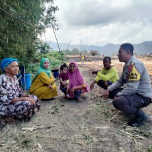 Bhabinkamtibmas Cempi Jaya Imbau Warga Cegah Pembalakan Liar dan Karhutla