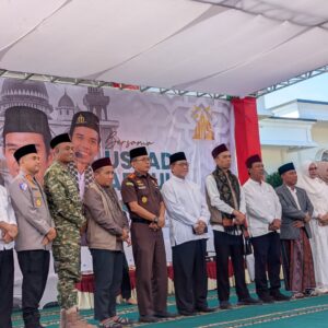 Semarak Harlah ke-23 KSB: Kapolres Sumbawa Barat AKBP Rendy Andy Julikhlas Bersama Bupati dan Forkopimda Hadiri Tabligh Akbar Ustadz Abdul Somad Lc.,D.E.S.A.,Ph.D
