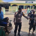 Bhabinkamtibmas Polres Bima Kota Sambangi Komunitas Gerobak, Sosialisasikan Call Center 110