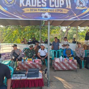 Kawal Ketat Laga Puncak Open Turnamen Kades Cup II, Polsek Lape Pastikan Final Sepak Bola di Pungkit Berjalan Aman